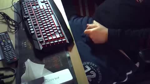 Snapshot of muso44 chatting on 09-20-25, 12:22 Muso online show from 09-20-25, 12:22