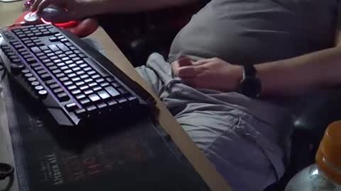 Snapshot of muso44 chatting on 11-20-25, 08:36 Muso online show from 11-20-25, 08:36