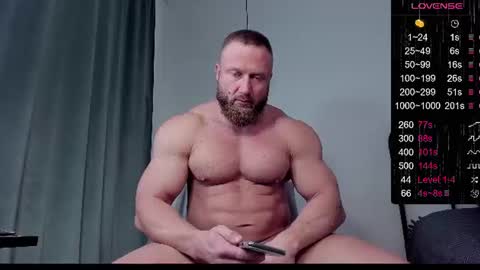 Snapshot of musscle_king chatting on 06-11-26, 11:19 Artemius online show from 06-11-26, 11:19