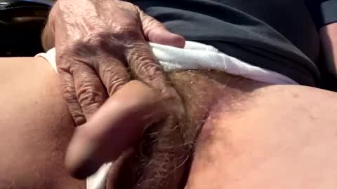 Snapshot of mutualjerk chatting on 12-11-24, 03:26 bighead mature oldcock love hairy pussy C2C married..hairy women more than welcome. Tips not required but appreciated online show from 12-11-24, 03:26