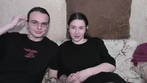 cute couple online show from 06-28-26, 11:00