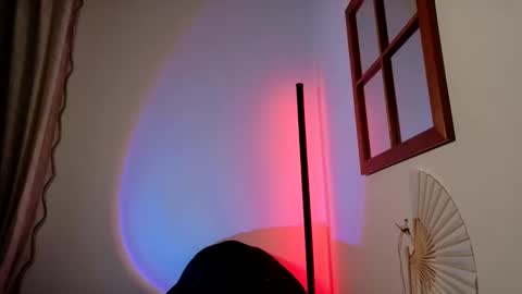 Snapshot of mx_anouk_divine chatting on 11-24-25, 04:45 Mx. Anouk Divine online show from 11-24-25, 04:45