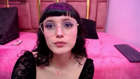 Snapshot of mxlvixje chatting on 10-04-25, 05:38 SOFIA online show from 10-04-25, 05:38