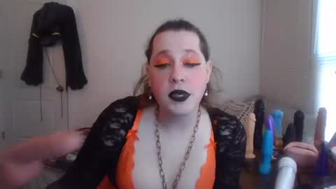 Snapshot of mxsissycharlotte chatting on 10-28-25, 04:42 Mx Charlotte online show from 10-28-25, 04:42