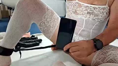 Snapshot of my_dirty_office chatting on 09-11-25, 09:20 my_dirty_office online show from 09-11-25, 09:20