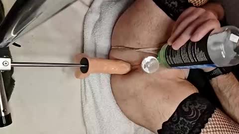 Snapshot of my_dirty_office chatting on 10-31-25, 01:39 my_dirty_office online show from 10-31-25, 01:39