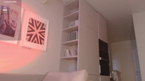 Snapshot of my_hannah chatting on 12-15-24, 07:02 Hannah  welcome  online show from 12-15-24, 07:02