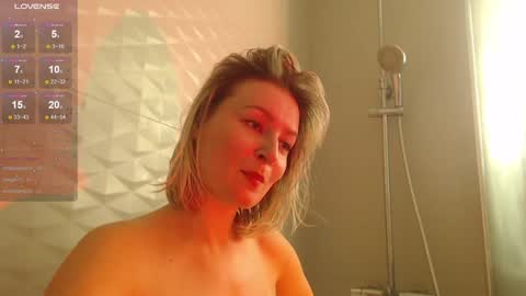 Snapshot of my_hannah chatting on 12-18-24, 07:30 Hannah  welcome  online show from 12-18-24, 07:30