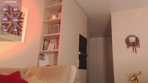 Snapshot of my_hannah chatting on 01-11-25, 02:04 Hannah  welcome  online show from 01-11-25, 02:04