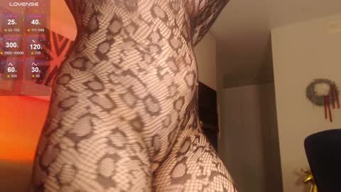 Snapshot of my_hannah chatting on 01-13-25, 02:00 Hannah  welcome  online show from 01-13-25, 02:00