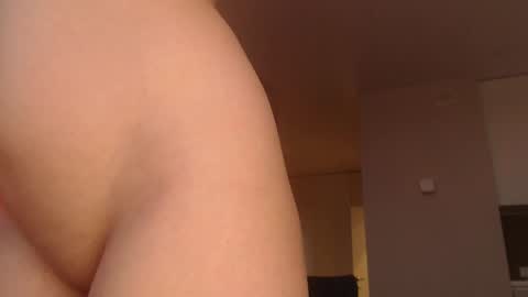 Snapshot of my_hannah chatting on 03-06-25, 03:35 Hannah  welcome  online show from 03-06-25, 03:35