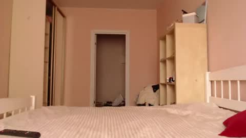 Hannah  welcome  online show from 07-10-26, 02:08