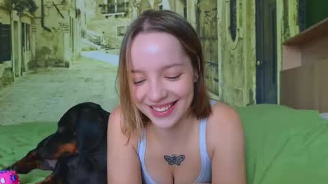 Snapshot of my_mia_ chatting on 09-21-25, 09:00  MIA  I will be here Monday Wednesday Thursday Saturday online show from 09-21-25, 09:00