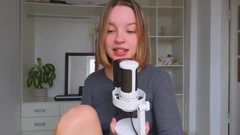 Snapshot of my_mia_ chatting on 09-30-25, 08:41  MIA  I will be here Monday Wednesday Thursday Saturday online show from 09-30-25, 08:41