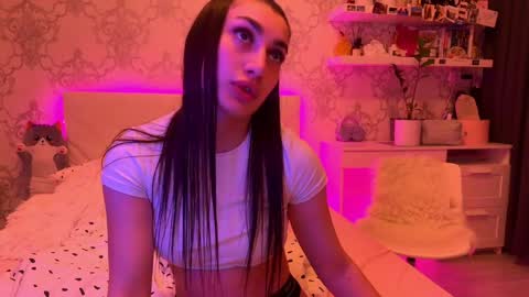 Naomi online show from 06-05-26, 09:31