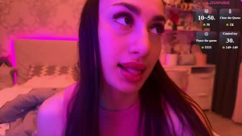 Naomi online show from 06-12-26, 06:51