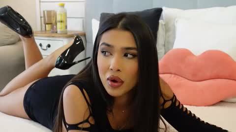 MyaMuse online show from 10-20-25, 09:54