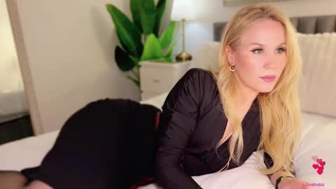 Mya-be Yours P online show from 11-30-25, 07:07