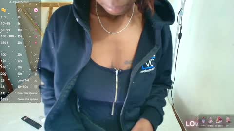 Snapshot of myblackdope_ chatting on 01-04-25, 12:49 Samanta online show from 01-04-25, 12:49