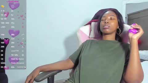 Snapshot of myblackdope_ chatting on 11-26-25, 01:45 Samanta online show from 11-26-25, 01:45