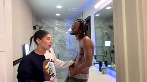 Snapshot of mycreamydreams chatting on 01-29-25, 01:05 mycreamydreams online show from 01-29-25, 01:05