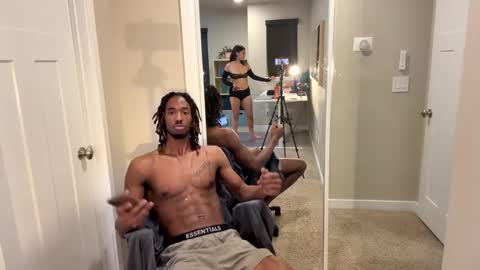 Snapshot of mycreamydreams chatting on 02-10-25, 03:03 mycreamydreams online show from 02-10-25, 03:03