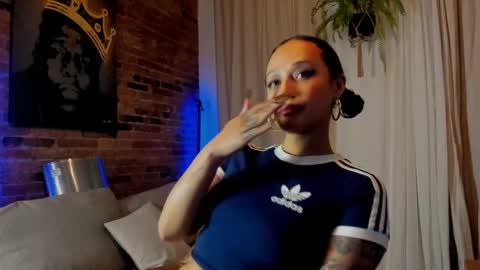 Snapshot of mydoc_lolac chatting on 11-24-25, 09:03 Lola online show from 11-24-25, 09:03