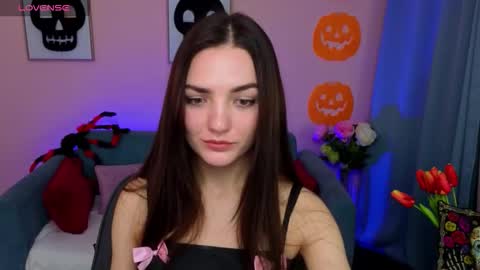 Ella online show from 10-27-25, 11:09