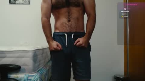 Snapshot of myhairymacho chatting on 11-07-25, 10:54 Juan OF myhairymacho online show from 11-07-25, 10:54