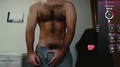 Snapshot of myhairymacho chatting on 12-14-25, 04:34 Juan OF myhairymacho online show from 12-14-25, 04:34