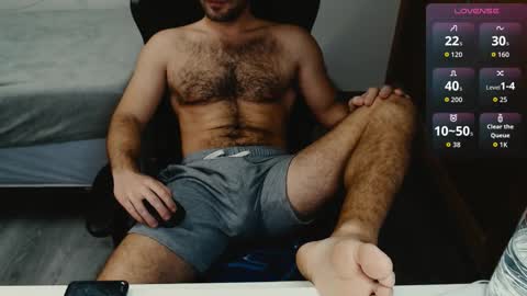 Snapshot of myhairymacho chatting on 02-10-26, 05:28 Juan OF myhairymacho online show from 02-10-26, 05:28