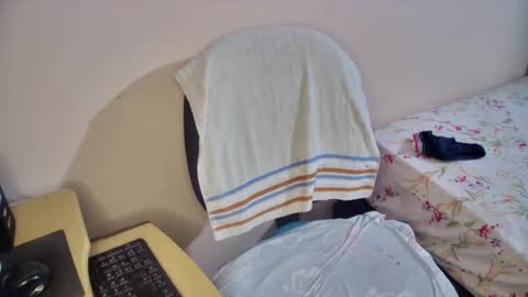 Snapshot of myhoney_hot chatting on 06-27-26, 08:03 myhoney_hot online show from 06-27-26, 08:03