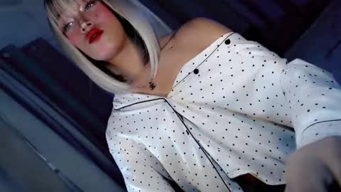 Snapshot of mykaliciousness chatting on 11-19-25, 11:49 mykaliciousness online show from 11-19-25, 11:49