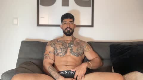 Myke esthetic online show from 12-10-24, 04:02