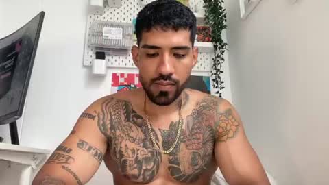 Snapshot of myke_esthetic chatting on 06-15-26, 04:42 Myke esthetic online show from 06-15-26, 04:42