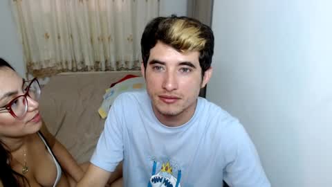 Snapshot of myke_xxx chatting on 01-10-25, 10:15 mike online show from 01-10-25, 10:15