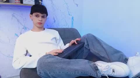 Mykel   online show from 12-16-25, 02:44