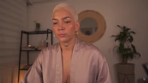 Snapshot of mykinkybunny chatting on 01-16-26, 02:04 jacke BUNNY online show from 01-16-26, 02:04