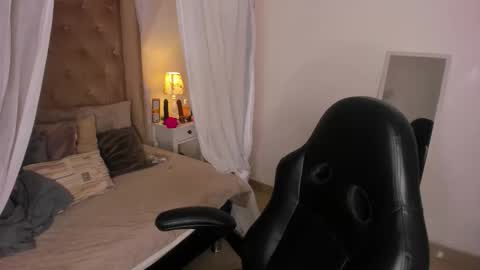 Myla  online show from 11-18-25, 11:47