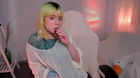 Snapshot of mylaweb chatting on 12-09-24, 02:45 MylaFlores online show from 12-09-24, 02:45