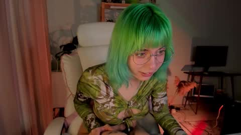 Snapshot of mylaweb chatting on 10-09-25, 03:15 MylaFlores online show from 10-09-25, 03:15