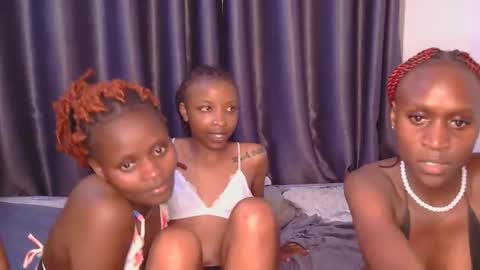 Snapshot of myline_ chatting on 03-06-26, 06:37 myline_ online show from 03-06-26, 06:37