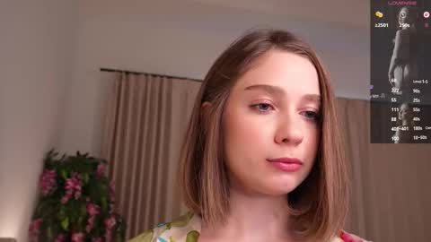 Snapshot of myloveellen chatting on 10-15-25, 07:03 Ellen online show from 10-15-25, 07:03