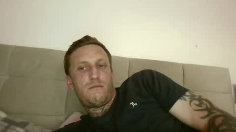 Snapshot of mymrlovesmyfeet chatting on 06-28-26, 05:19 Kinky couple online show from 06-28-26, 05:19