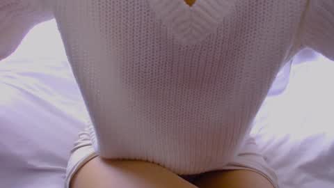 Snapshot of mysterious_sensual chatting on 02-15-25, 05:19 sensual Lina online show from 02-15-25, 05:19
