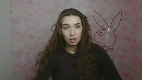 Snapshot of mysticamelia chatting on 06-16-26, 05:21 Amelia online show from 06-16-26, 05:21