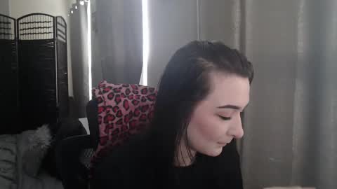 Snapshot of mysticmuse94 chatting on 03-08-25, 02:30 MysticMuse online show from 03-08-25, 02:30