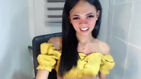 Snapshot of mysticofcum22 chatting on 12-29-24, 09:39 Krestine online show from 12-29-24, 09:39