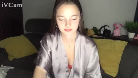 Snapshot of mysticrose_ chatting on 10-31-25, 05:47 Leya online show from 10-31-25, 05:47