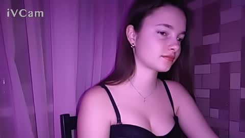 Snapshot of mysticrose_ chatting on 02-12-26, 08:15 Leya online show from 02-12-26, 08:15